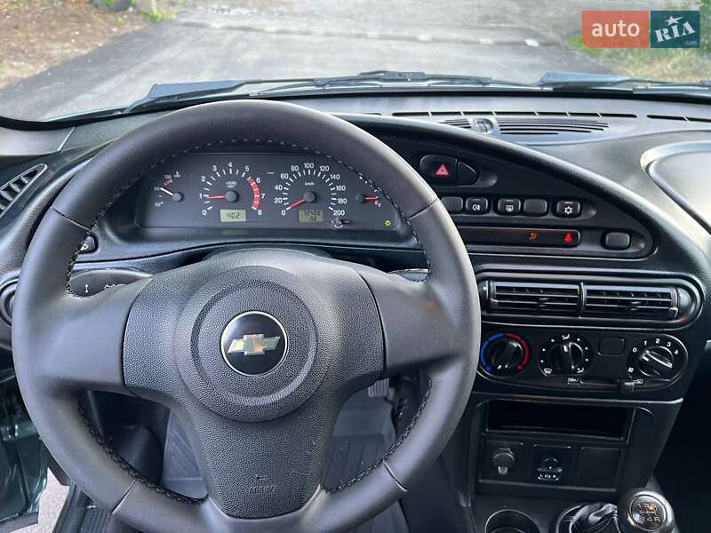 Позашляховик / Кросовер Chevrolet Niva 2019 в Дніпрі