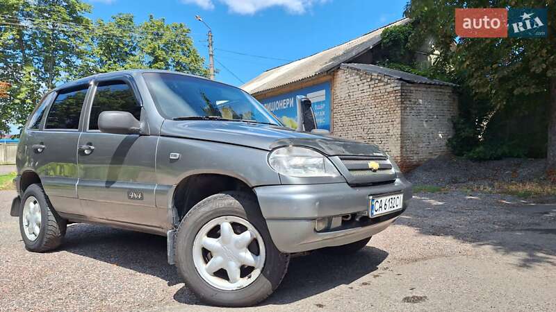 Позашляховик / Кросовер Chevrolet Niva 2004 в Черкасах