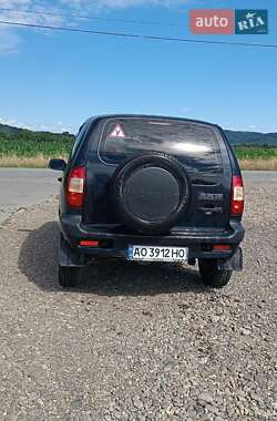 Позашляховик / Кросовер Chevrolet Niva 2006 в Хусті