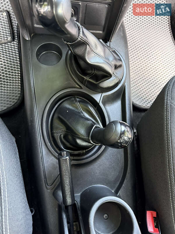 Позашляховик / Кросовер Chevrolet Niva 2016 в Каневі