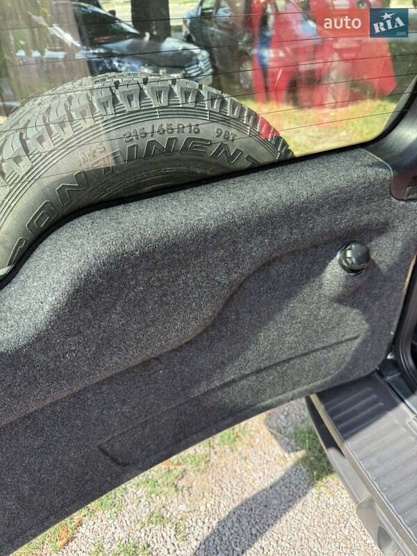 Позашляховик / Кросовер Chevrolet Niva 2016 в Каневі