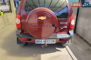 Позашляховик / Кросовер Chevrolet Niva 2004 в Первомайську