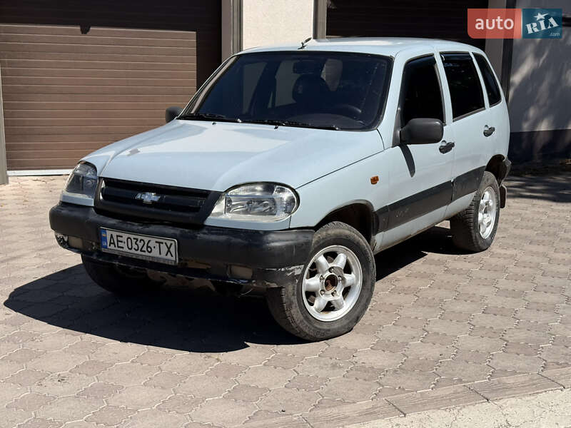 Chevrolet Niva 2004
