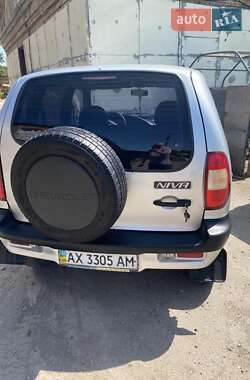 Внедорожник / Кроссовер Chevrolet Niva 2006 в Харькове