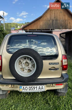 Внедорожник / Кроссовер Chevrolet Niva 2004 в  фото 6 Внедорожник / Кроссовер Chevrolet Niva 2004 в