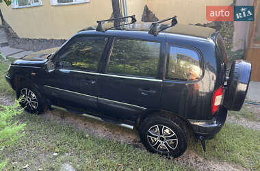 Внедорожник / Кроссовер Chevrolet Niva 2006 в Словитой
