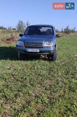 Внедорожник / Кроссовер Chevrolet Niva 2009 в Долине