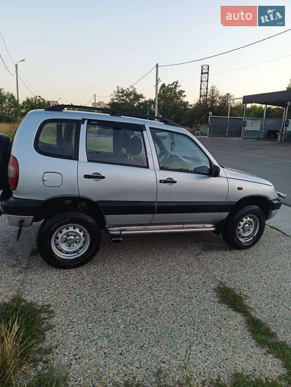 Позашляховик / Кросовер Chevrolet Niva 2006 в Харкові