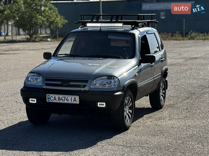 Chevrolet Niva 2008
