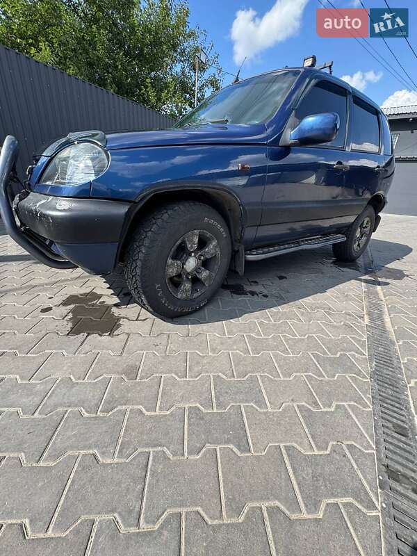 Позашляховик / Кросовер Chevrolet Niva 2008 в Котельві