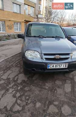 Внедорожник / Кроссовер Chevrolet Niva 2010 в Золотоноше