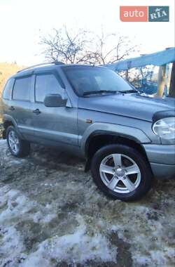 Позашляховик / Кросовер Chevrolet Niva 2006 в  фото 4 Позашляховик / Кросовер Chevrolet Niva 2006 в