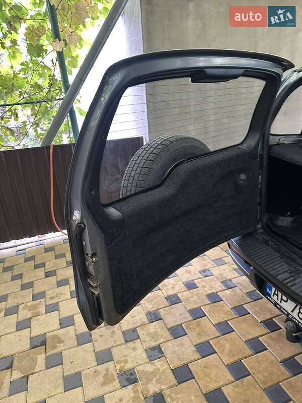 Позашляховик / Кросовер Chevrolet Niva 2010 в Запоріжжі