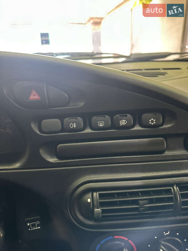 Позашляховик / Кросовер Chevrolet Niva 2010 в Запоріжжі