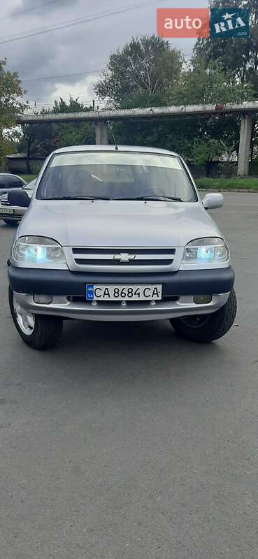 Позашляховик / Кросовер Chevrolet Niva 2005 в Черкасах фото 2 Позашляховик / Кросовер Chevrolet Niva 2005 в Черкасах