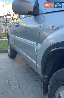 Внедорожник / Кроссовер Chevrolet Niva 2011 в 
