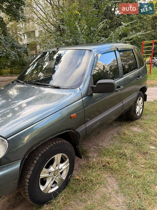 Позашляховик / Кросовер Chevrolet Niva 2008 в Києві