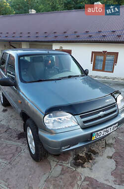 Внедорожник / Кроссовер Chevrolet Niva 2005 в Залещиках