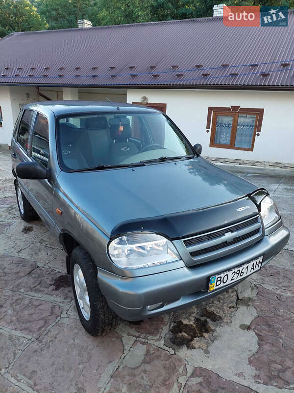 Внедорожник / Кроссовер Chevrolet Niva 2005 в Залещиках