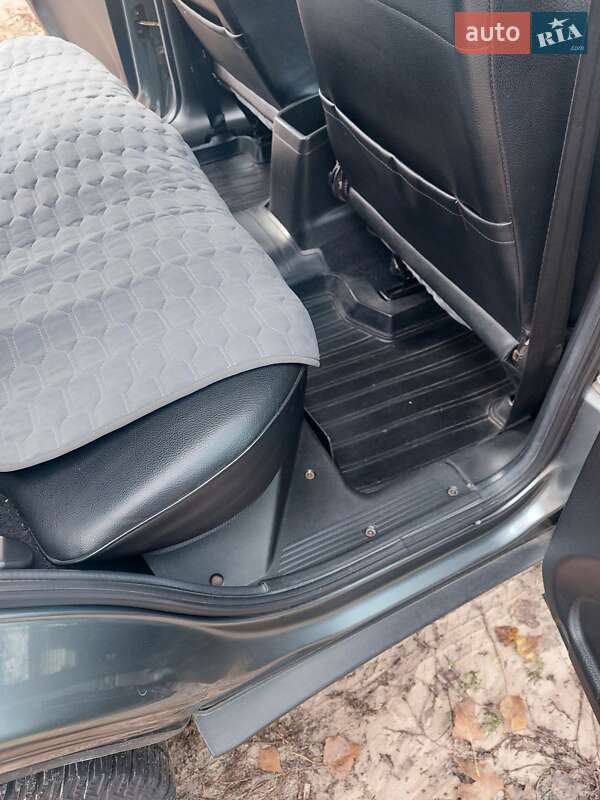 Позашляховик / Кросовер Chevrolet Niva 2011 в Шостці