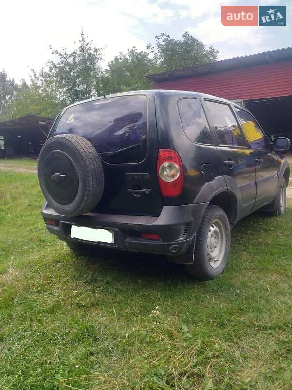 Внедорожник / Кроссовер Chevrolet Niva 2010 в Вишневце фото 3 Внедорожник / Кроссовер Chevrolet Niva 2010 в Вишневце