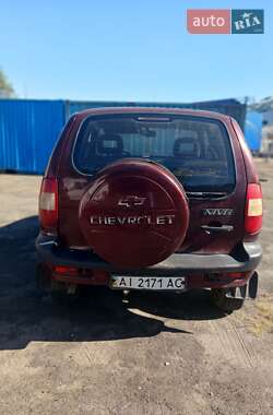 Внедорожник / Кроссовер Chevrolet Niva 2004 в 