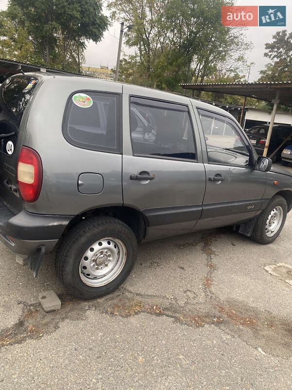 Внедорожник / Кроссовер Chevrolet Niva 2006 в Днепре фото Внедорожник / Кроссовер Chevrolet Niva 2006 в Днепре