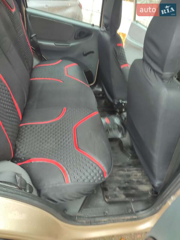 Внедорожник / Кроссовер Chevrolet Niva 2004 в Южноукраинске фото 14 Внедорожник / Кроссовер Chevrolet Niva 2004 в Южноукраинске
