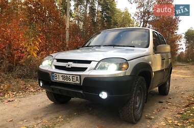 Внедорожник / Кроссовер Chevrolet Niva 2012 в Оржице