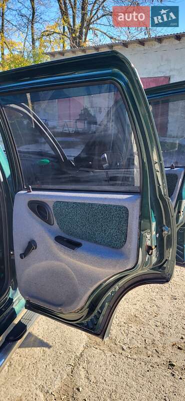 Позашляховик / Кросовер Chevrolet Niva 2004 в Болграді