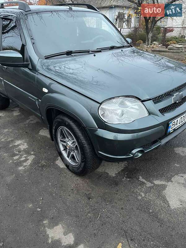 Позашляховик / Кросовер Chevrolet Niva 2020 в Благовіщенську