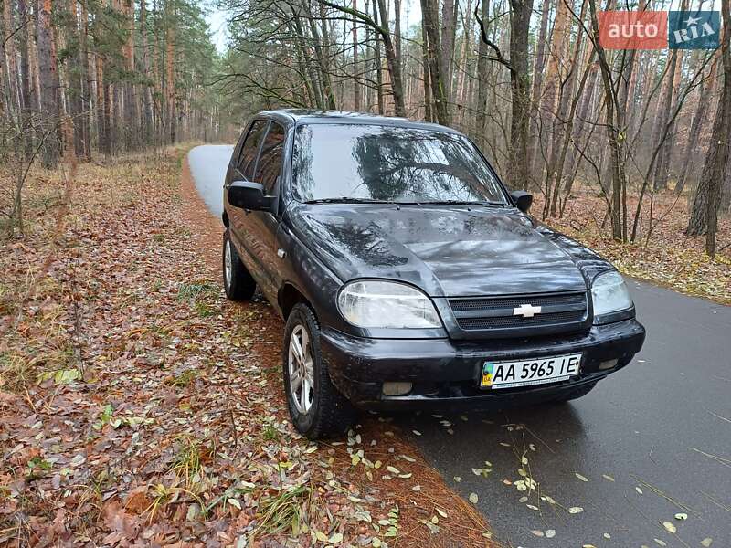 Внедорожник / Кроссовер Chevrolet Niva 2006 в Киеве