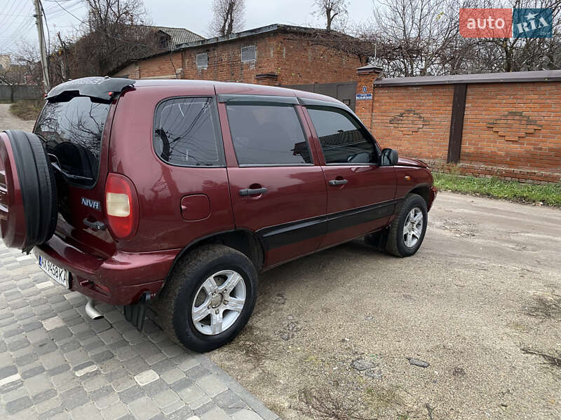 Внедорожник / Кроссовер Chevrolet Niva 2015 в Харькове