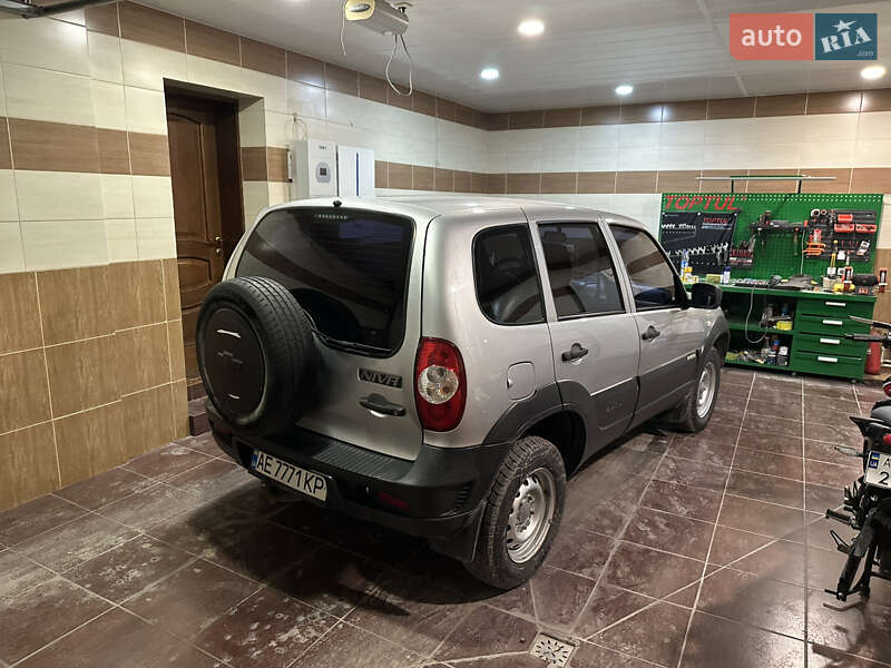 Внедорожник / Кроссовер Chevrolet Niva 2016 в Магдалиновке фото 3 Внедорожник / Кроссовер Chevrolet Niva 2016 в Магдалиновке