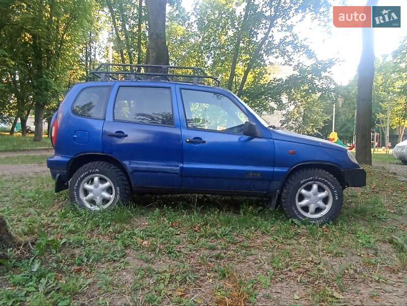 Внедорожник / Кроссовер Chevrolet Niva 2006 в Харькове
