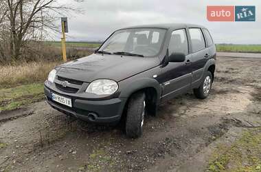 Внедорожник / Кроссовер Chevrolet Niva 2015 в Харькове