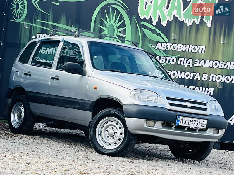Внедорожник / Кроссовер Chevrolet Niva 2006 в Харькове