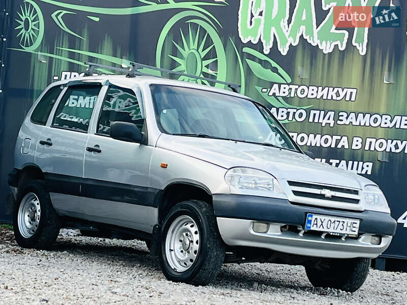 Внедорожник / Кроссовер Chevrolet Niva 2006 в Харькове
