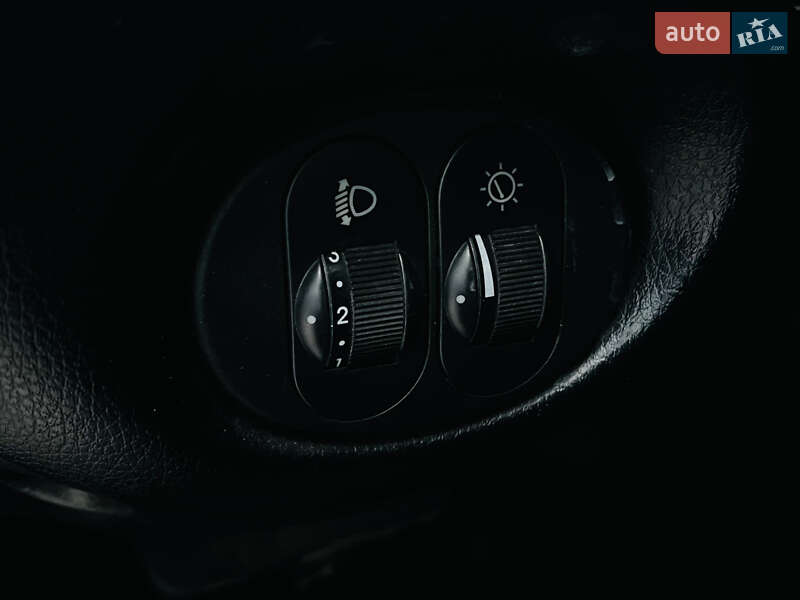 Внедорожник / Кроссовер Chevrolet Niva 2006 в Харькове