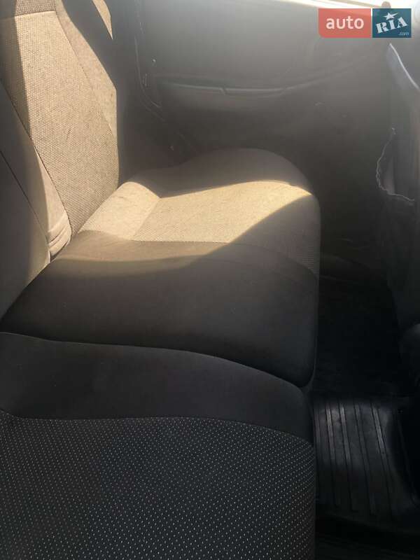 Внедорожник / Кроссовер Chevrolet Niva 2011 в Голованевске