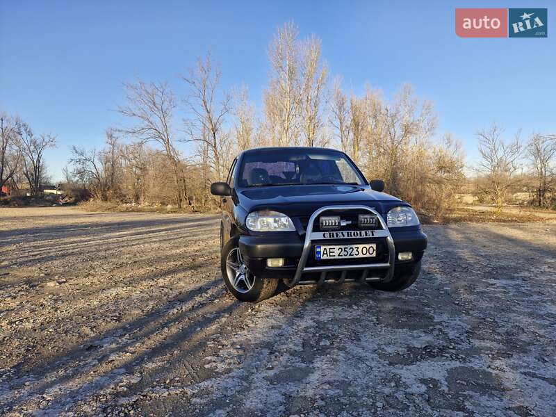 Внедорожник / Кроссовер Chevrolet Niva 2005 в Кривом Роге