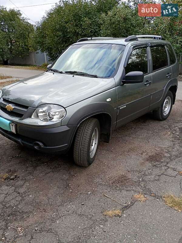 Внедорожник / Кроссовер Chevrolet Niva 2016 в Краматорске