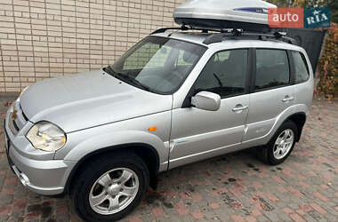 Позашляховик / Кросовер Chevrolet Niva 2011 в Дніпрі