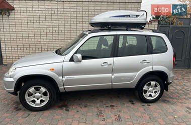 Позашляховик / Кросовер Chevrolet Niva 2011 в Дніпрі