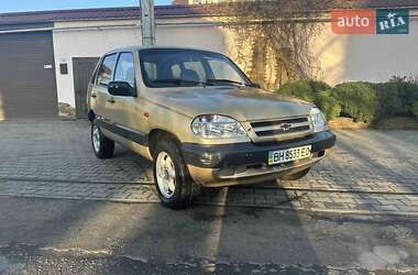 Позашляховик / Кросовер Chevrolet Niva 2004 в Одесі