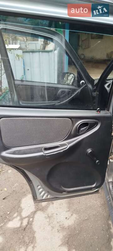 Внедорожник / Кроссовер Chevrolet Niva 2008 в Виннице