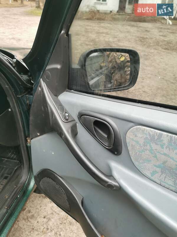 Позашляховик / Кросовер Chevrolet Niva 2004 в Бучі