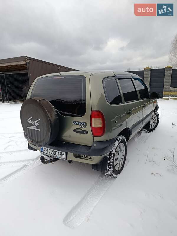 Внедорожник / Кроссовер Chevrolet Niva 2008 в Барановке