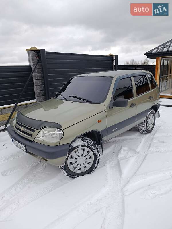 Внедорожник / Кроссовер Chevrolet Niva 2008 в Барановке