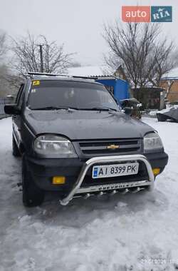 Внедорожник / Кроссовер Chevrolet Niva 2004 в Переяславе